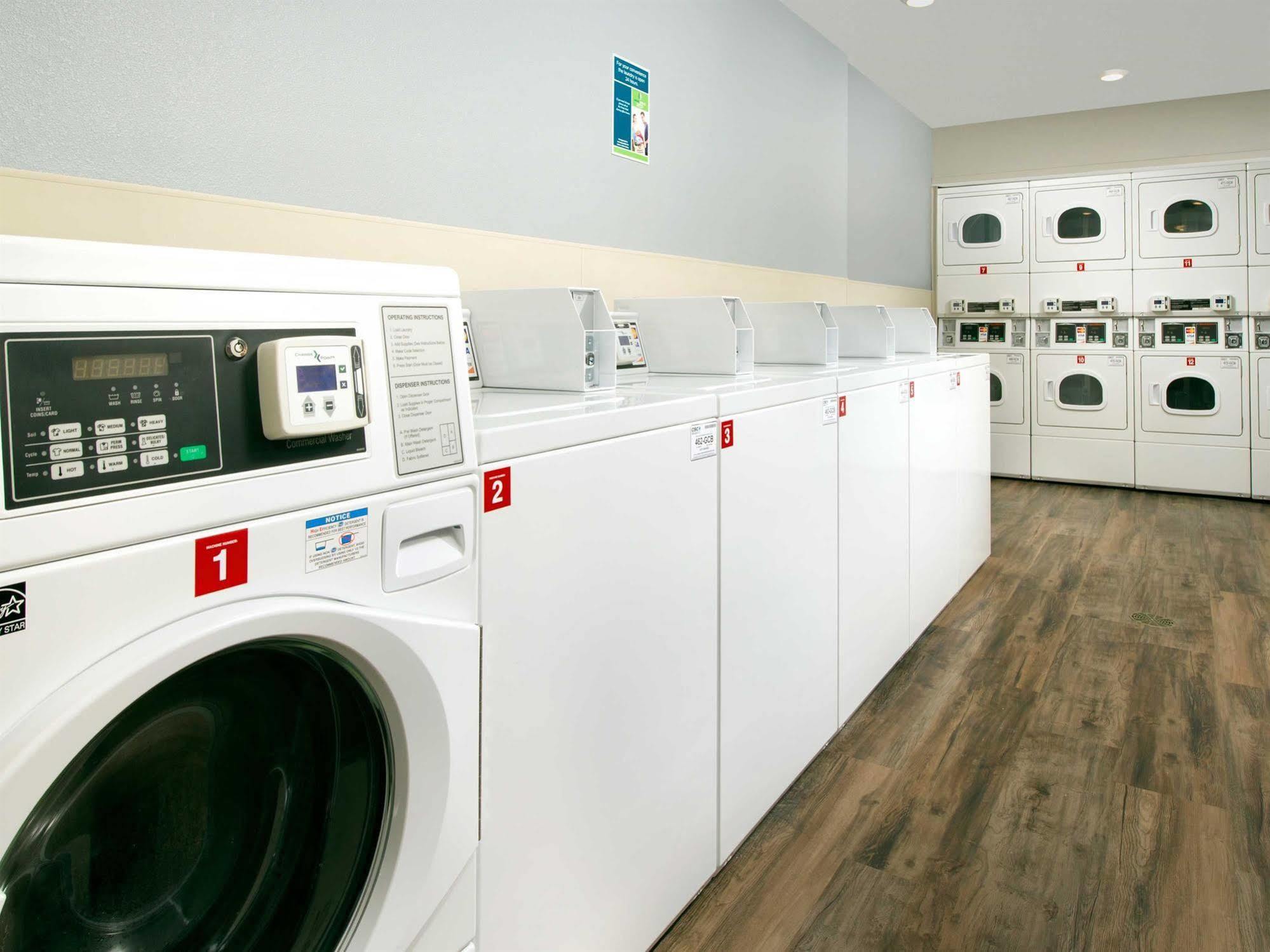 Woodspring Suites Chicago Darien Екстер'єр фото